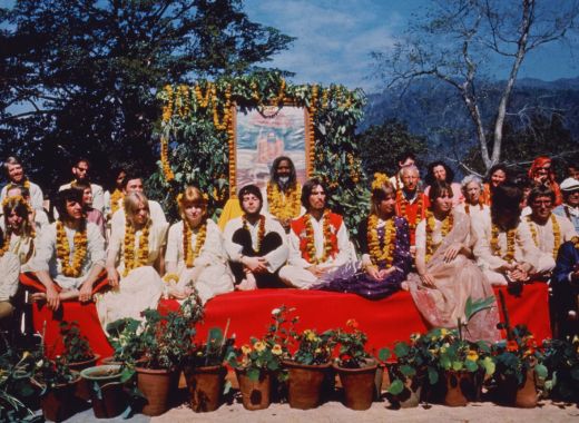 Maharishi Mahesh Yogi with the Beatles Band